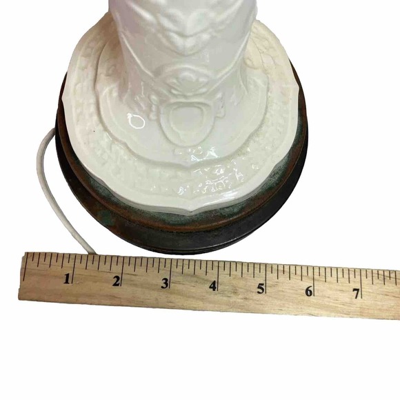 VTG Embossed Ceramic And Brass Leviton Table Lamp Fleur De Lis Vines Medallion - Picture 9 of 16